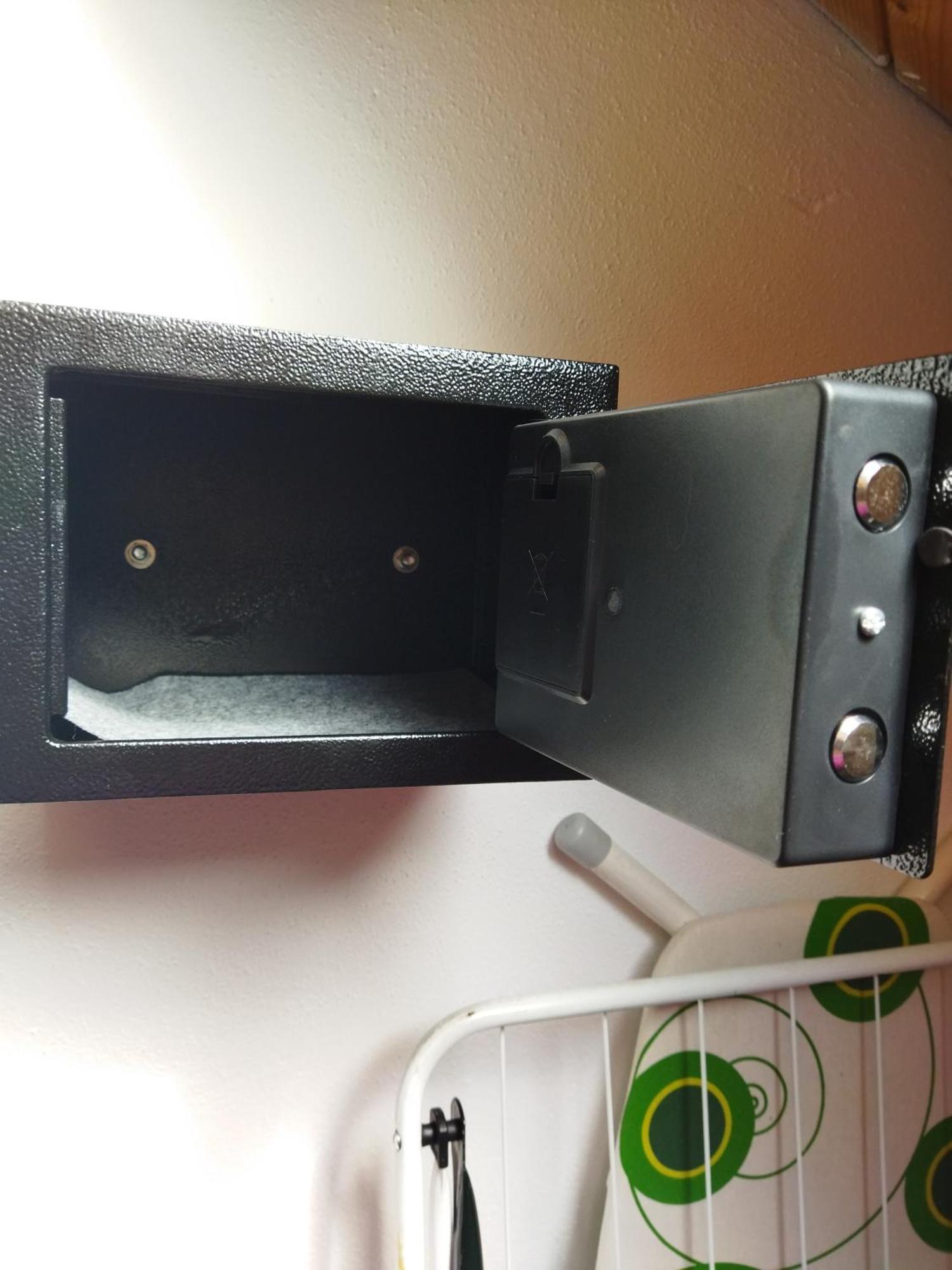 Aussergewoehnliche Atelierferienwohnung Mit Balkon An Der Donau Winzer Bagian luar foto