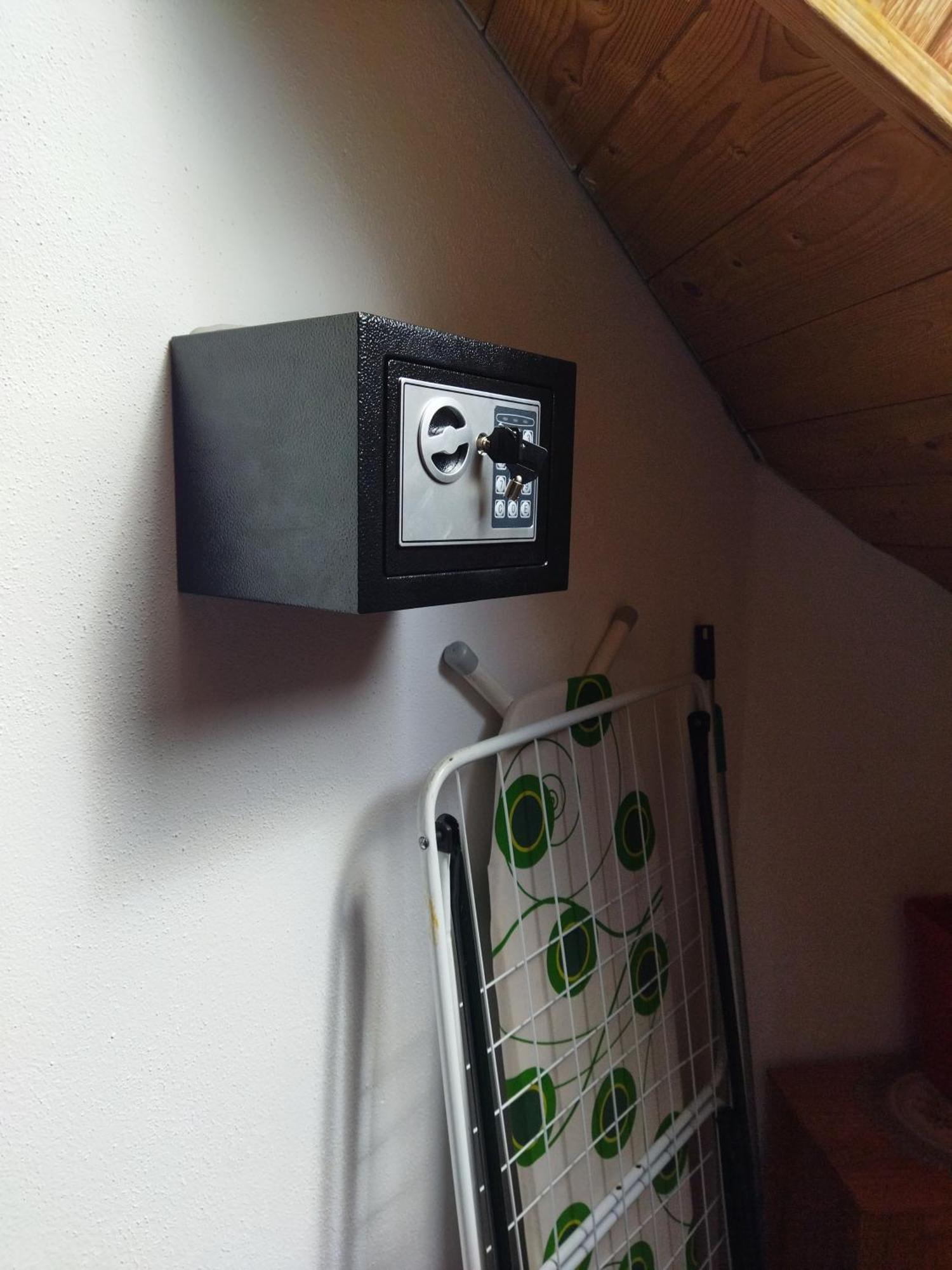 Aussergewoehnliche Atelierferienwohnung Mit Balkon An Der Donau Winzer Bagian luar foto