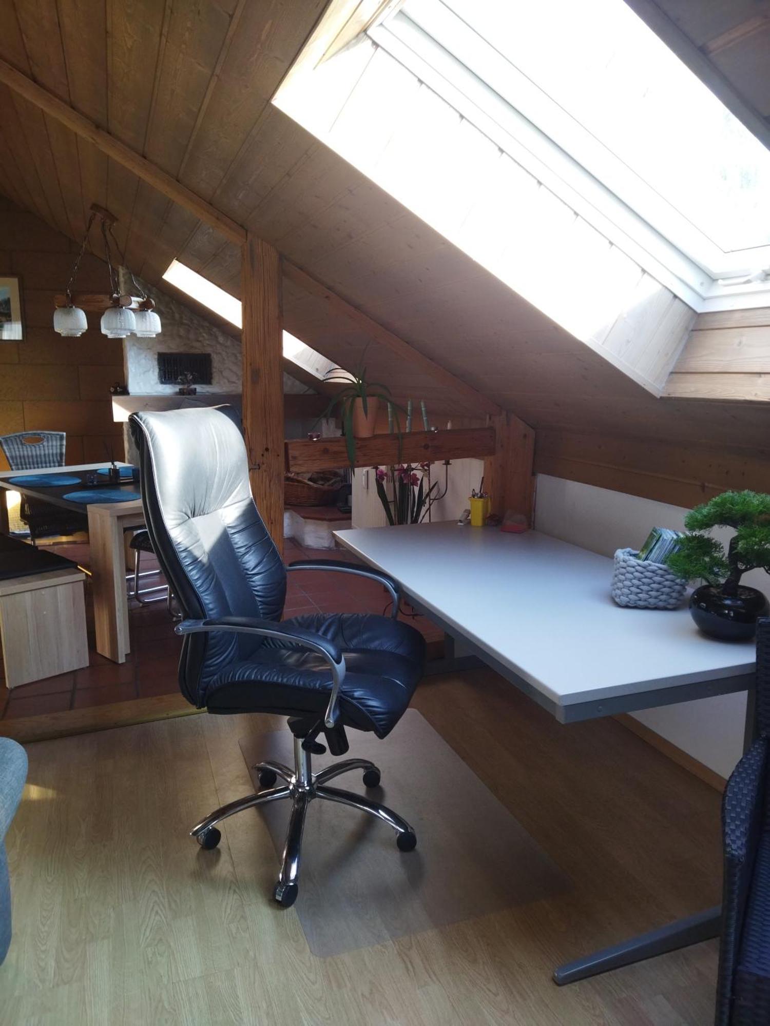 Aussergewoehnliche Atelierferienwohnung Mit Balkon An Der Donau Winzer Bagian luar foto