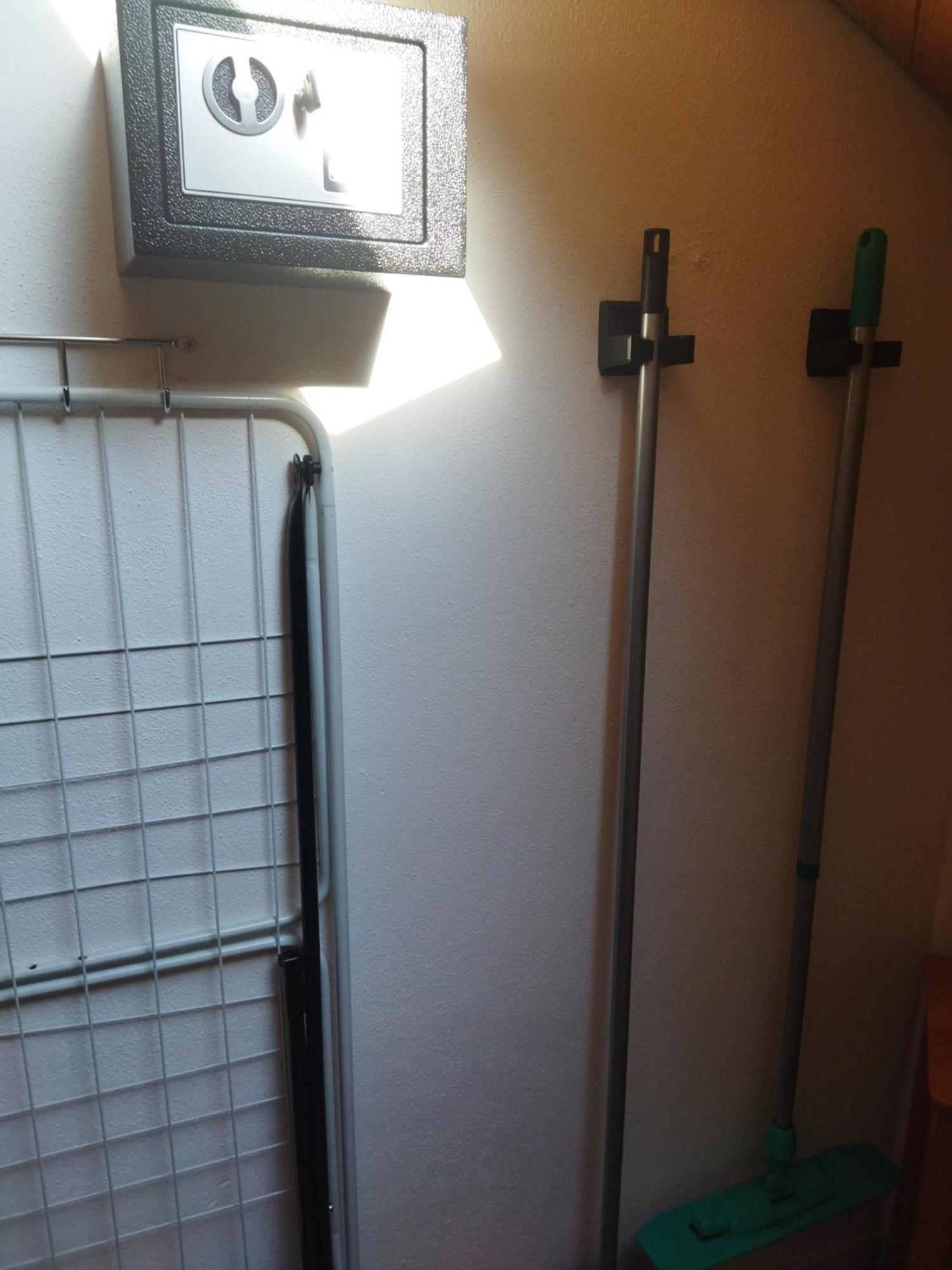 Aussergewoehnliche Atelierferienwohnung Mit Balkon An Der Donau Winzer Bagian luar foto