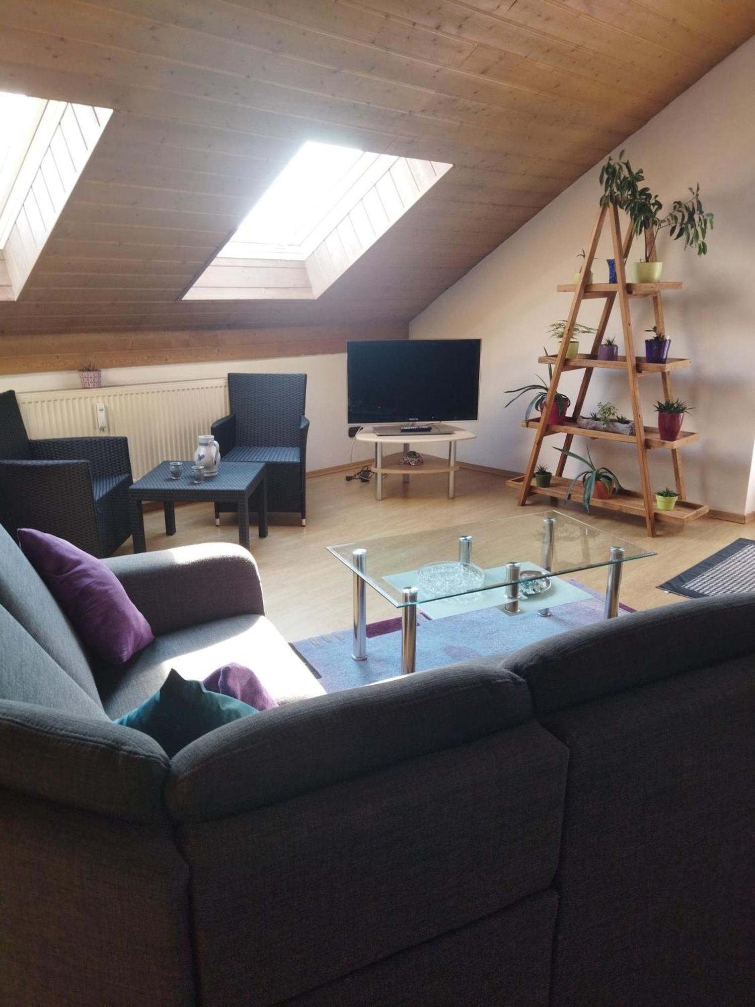 Aussergewoehnliche Atelierferienwohnung Mit Balkon An Der Donau Winzer Bagian luar foto