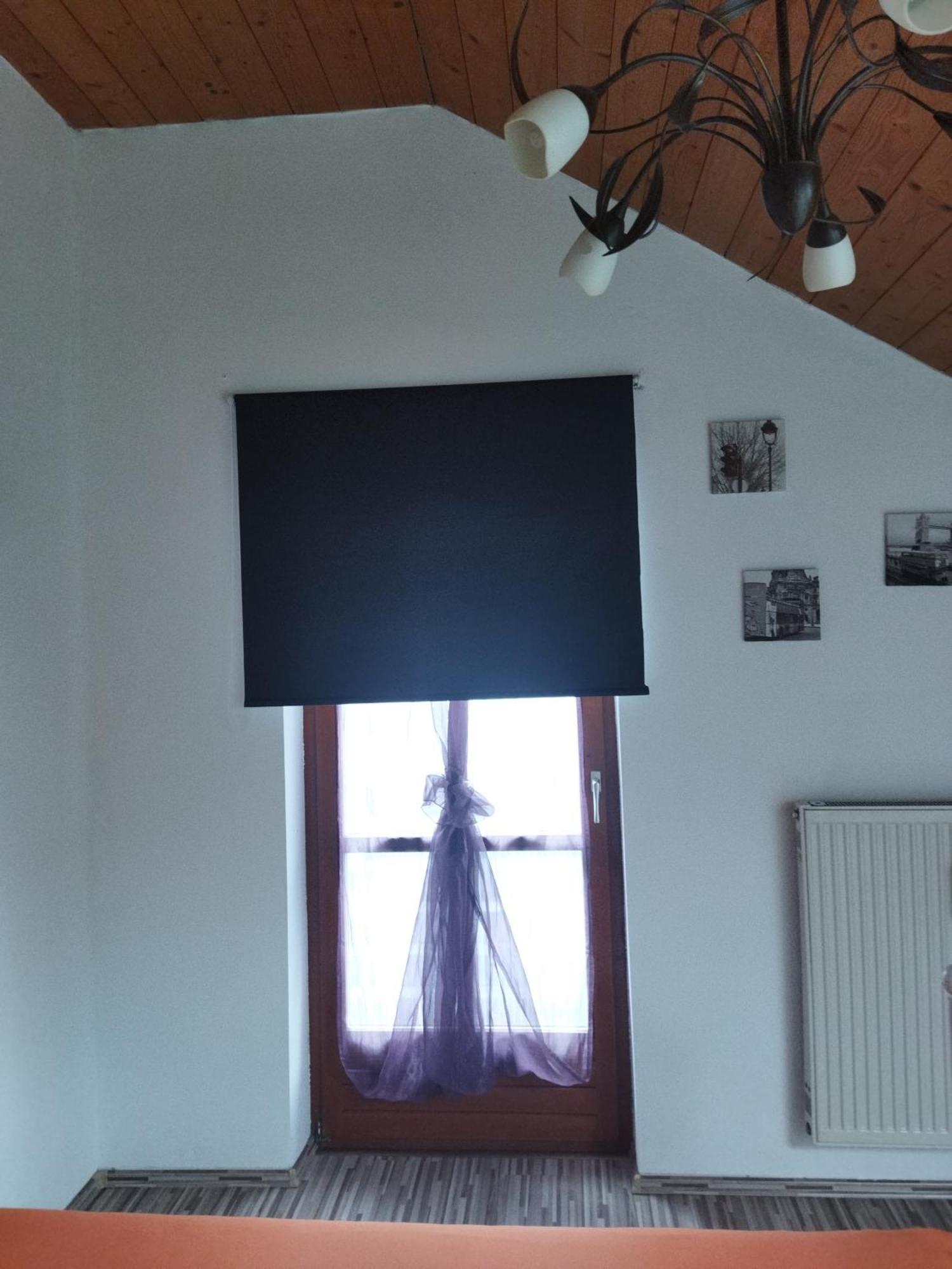 Aussergewoehnliche Atelierferienwohnung Mit Balkon An Der Donau Winzer Bagian luar foto